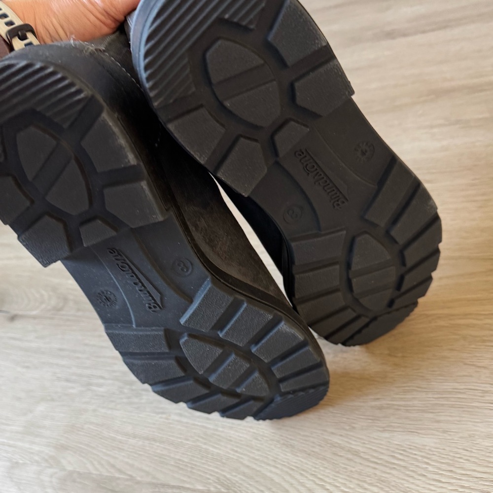 New without box blundstone boots - Picture 3 of 6